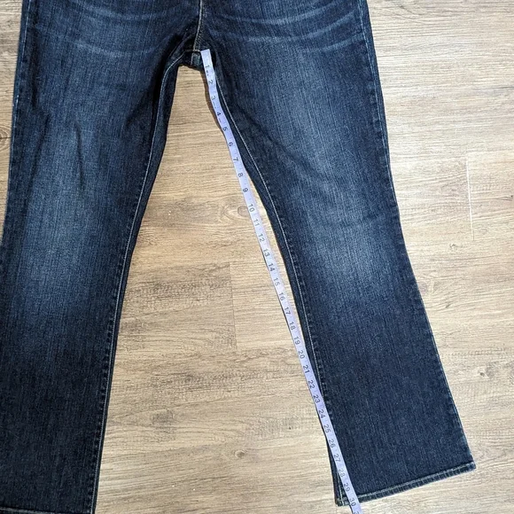 Levi's Bootcut Jeans - Picture 6 of 7
